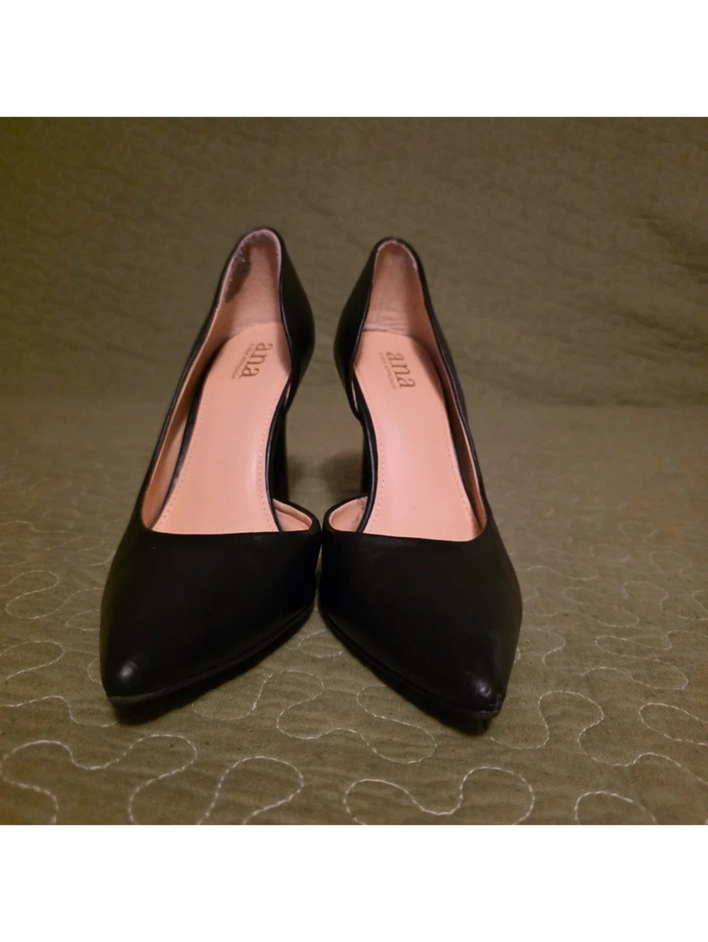 ANA size 7 black pointed toe pumps